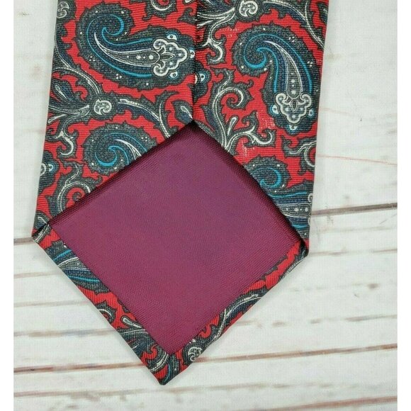 John Clarendon Multicolored Paisley U.S.A Made %100 Silk Tie - Picture 8 of 11